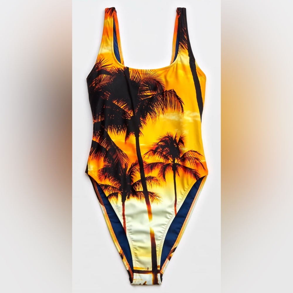 NWT Aerie Babewatch One Piece in Sunset Graphic - Size S